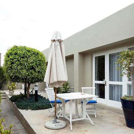 Conifer Beach House Port Elizabeth Bagian luar foto