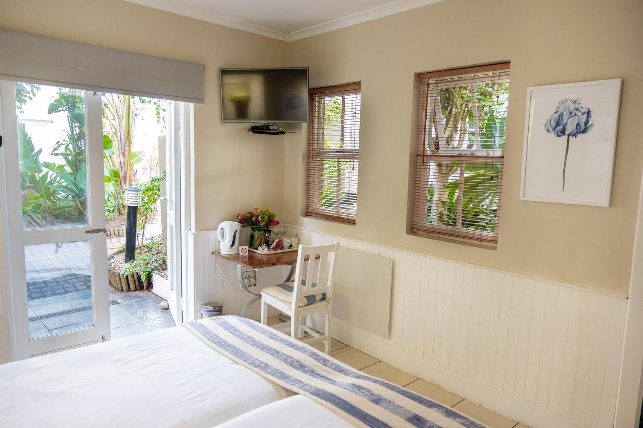 Conifer Beach House Port Elizabeth Bagian luar foto