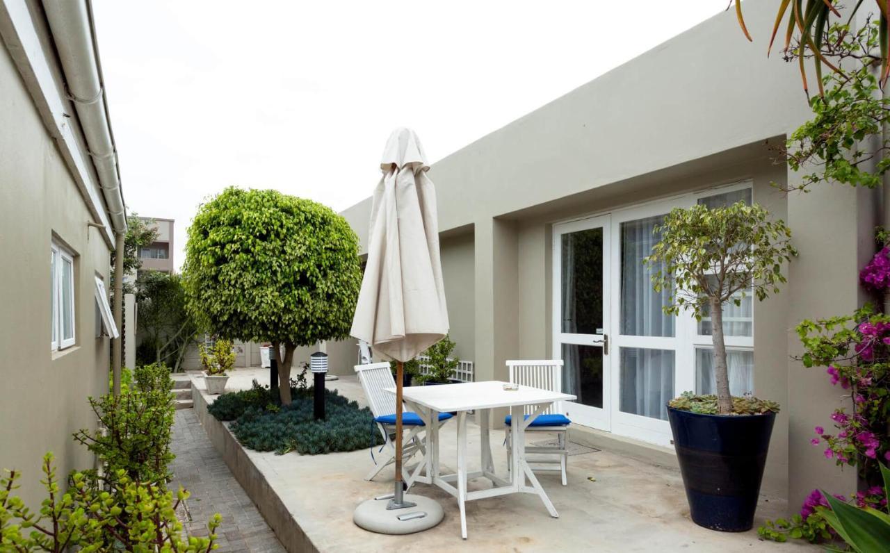 Conifer Beach House Port Elizabeth Bagian luar foto
