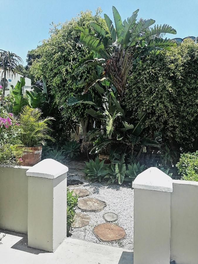 Conifer Beach House Port Elizabeth Bagian luar foto