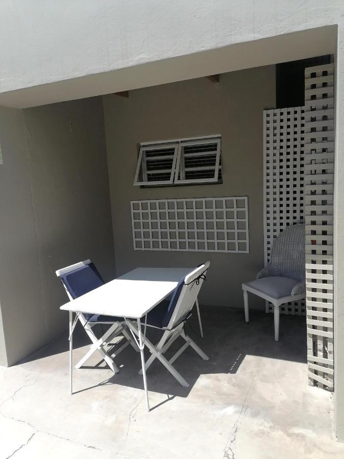 Conifer Beach House Port Elizabeth Bagian luar foto